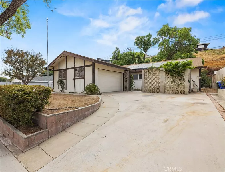 27231 Cabrera AVE, Saugus, CA 91350