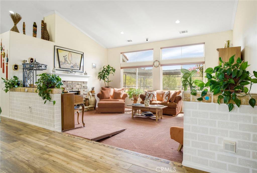 Agua Dulce, CA 91390,9854 Bald Mountain CT