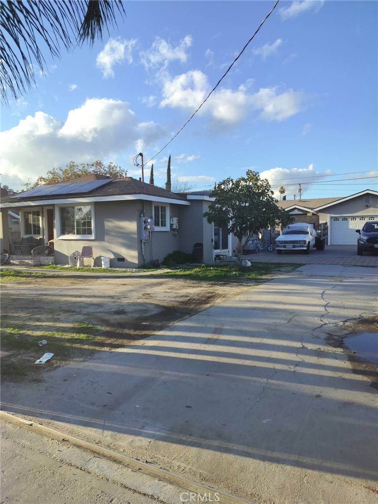 11823 Blythe ST, North Hollywood, CA 91605
