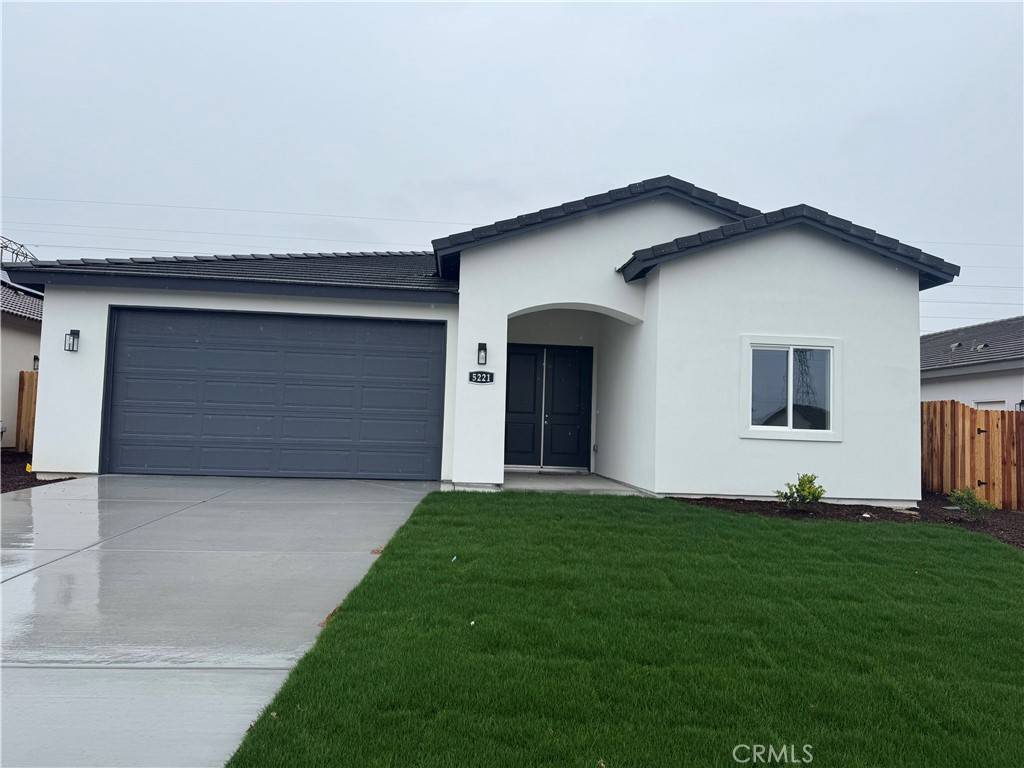 5221 Hawkwatch Lane, Bakersfield, CA 93306