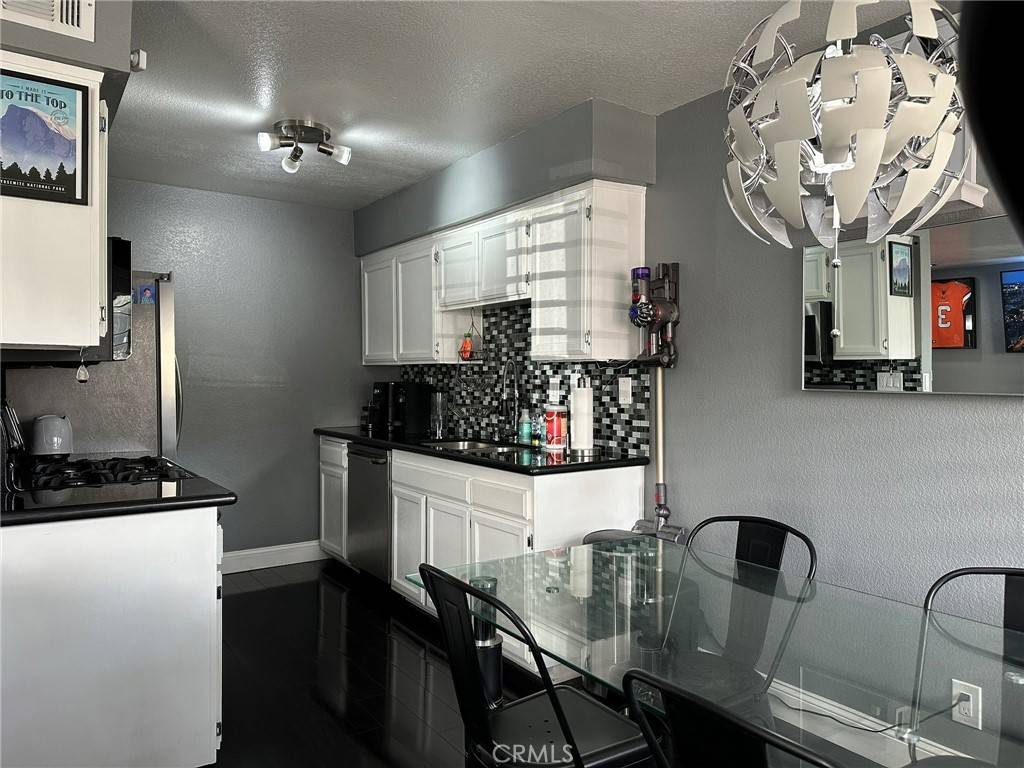 Lancaster, CA 93536,43463 30th ST W #3