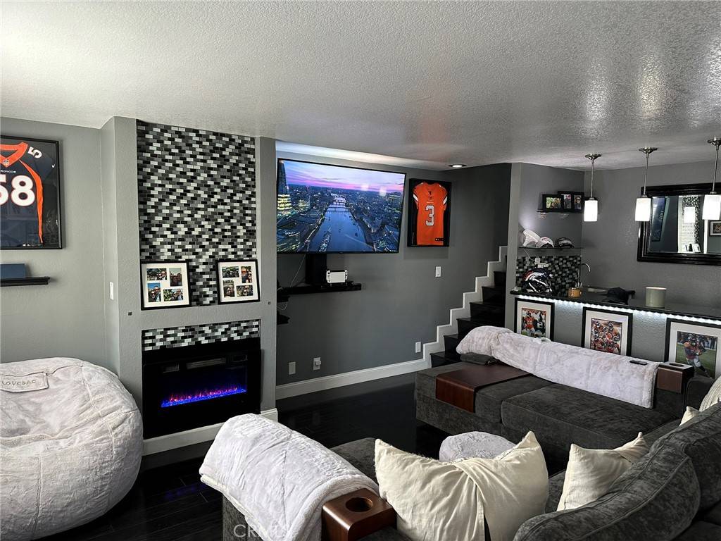 Lancaster, CA 93536,43463 30th ST W #3