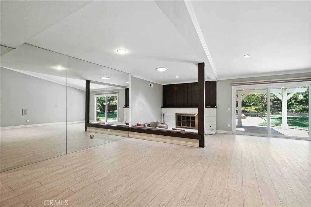 Porter Ranch, CA 91326,19401 Twin Hills PL