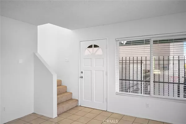 North Hills, CA 91343,8828 Burnet AVE #1