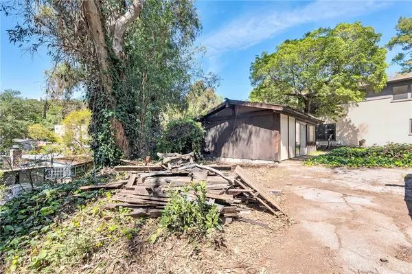 Los Angeles, CA 90068,2521 Rinconia DR