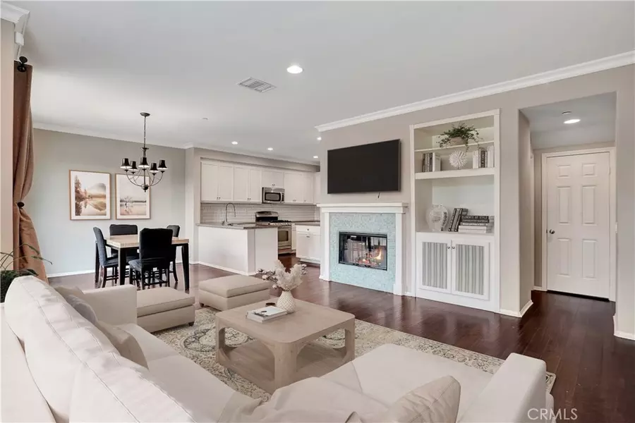 6818 Simmons WAY, Moorpark, CA 93021