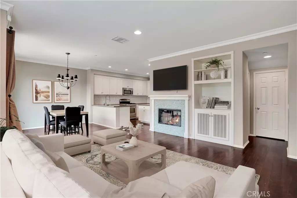 Moorpark, CA 93021,6818 Simmons WAY