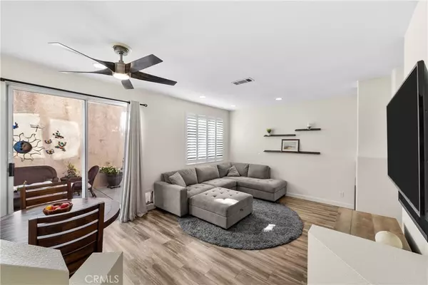 Valencia, CA 91354,27891 Skycrest CIR #33