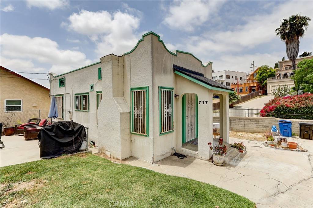 Los Angeles, CA 90026,717 -723 E Kensington RD