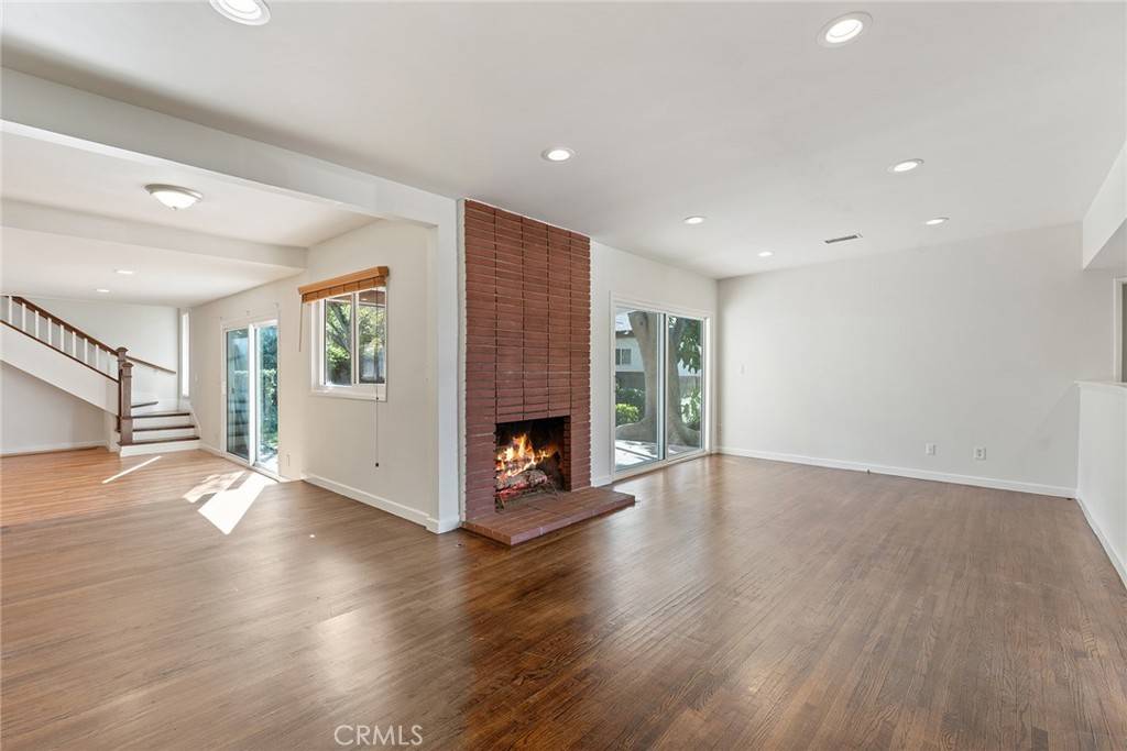 Canoga Park, CA 91304,7934 Vassar AVE