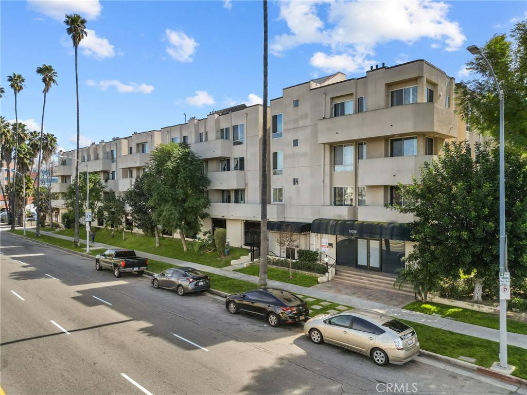 19350 Sherman WAY #204, Reseda, CA 91335