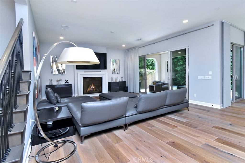 Sherman Oaks, CA 91411,14608 Mccormick ST