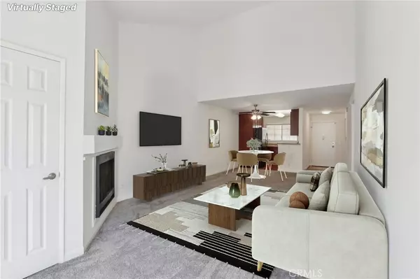 Woodland Hills, CA 91367,5525 Canoga AVE #318