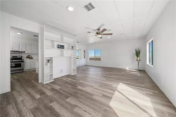 Lancaster, CA 93534,48303 20th ST W #208