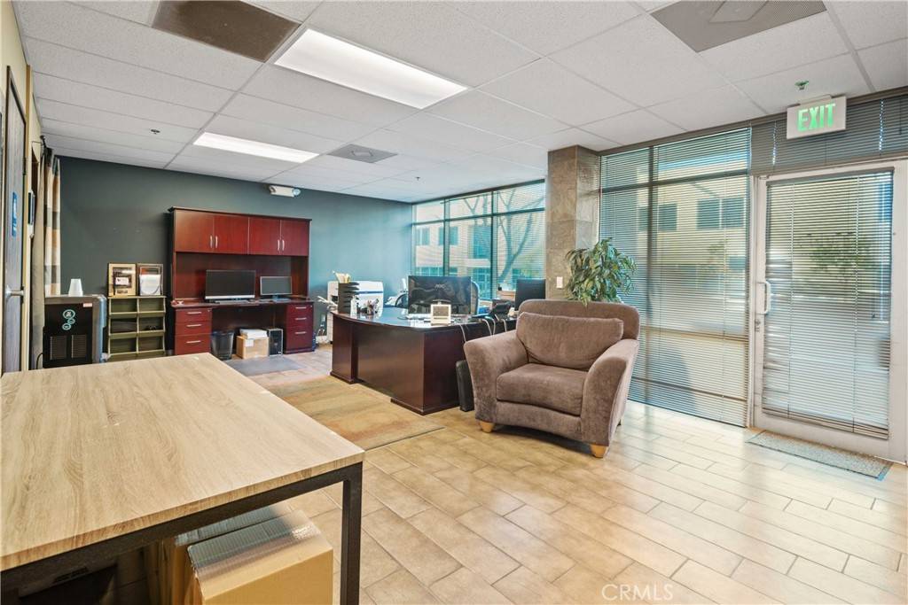 Valencia, CA 91355,28534 Constellation RD