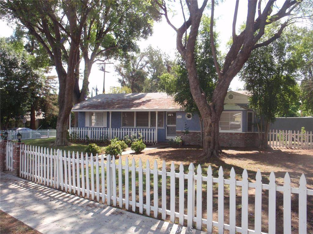 Woodland Hills, CA 91364,5250 Alhama DR