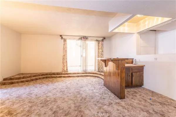 Sylmar, CA 91342,13243 Calcutta ST
