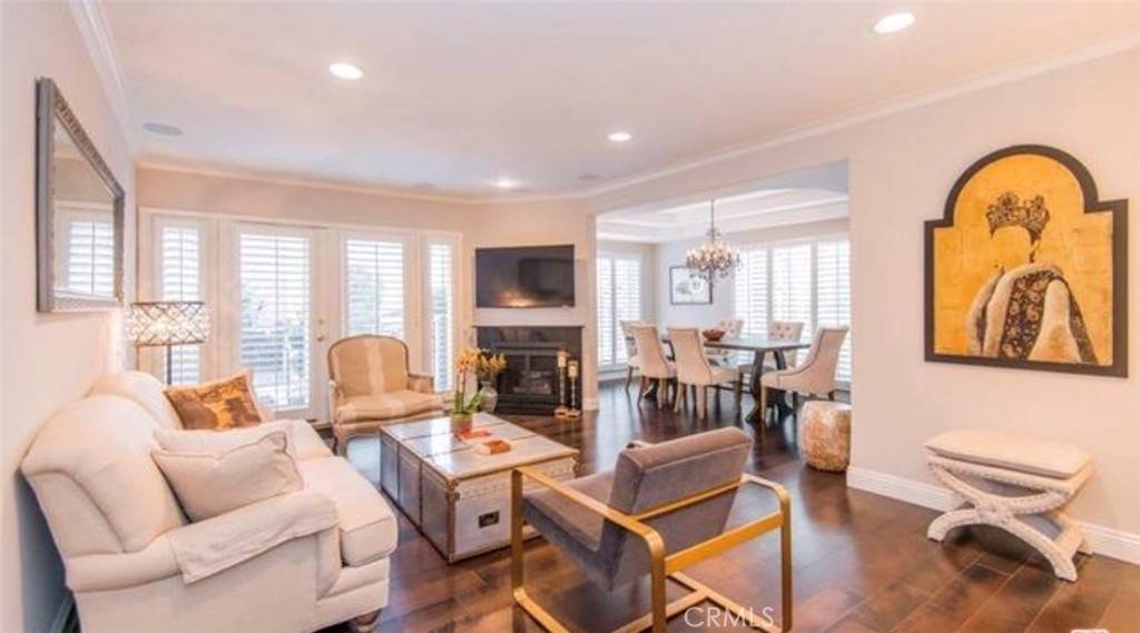 11855 Goshen AVE #101, Los Angeles, CA 90049
