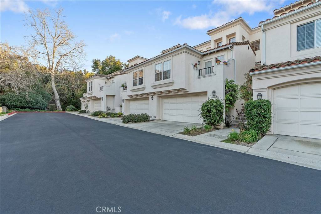 1072 Mountain Oak PL, Newbury Park, CA 91320