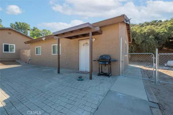 Saugus, CA 91390,18414 Texas Canyon RD #A