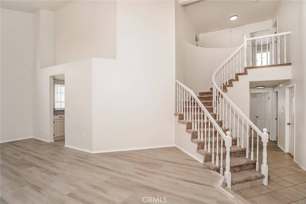 Lancaster, CA 93535,45056 Price LN