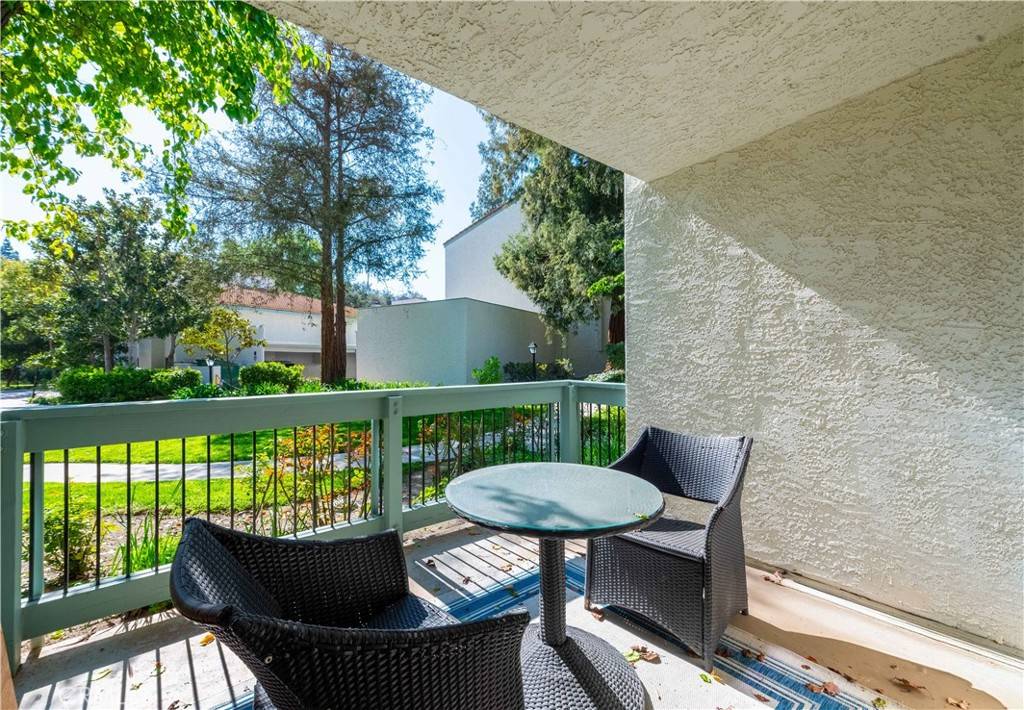 Calabasas, CA 91302,4626 PARK GRANADA #82