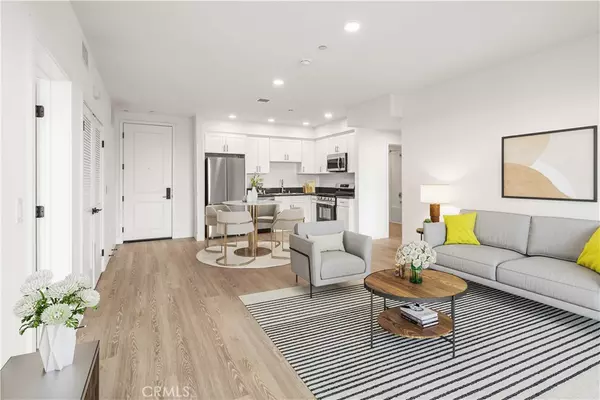 North Hollywood, CA 91606,11714 Archwood ST #408
