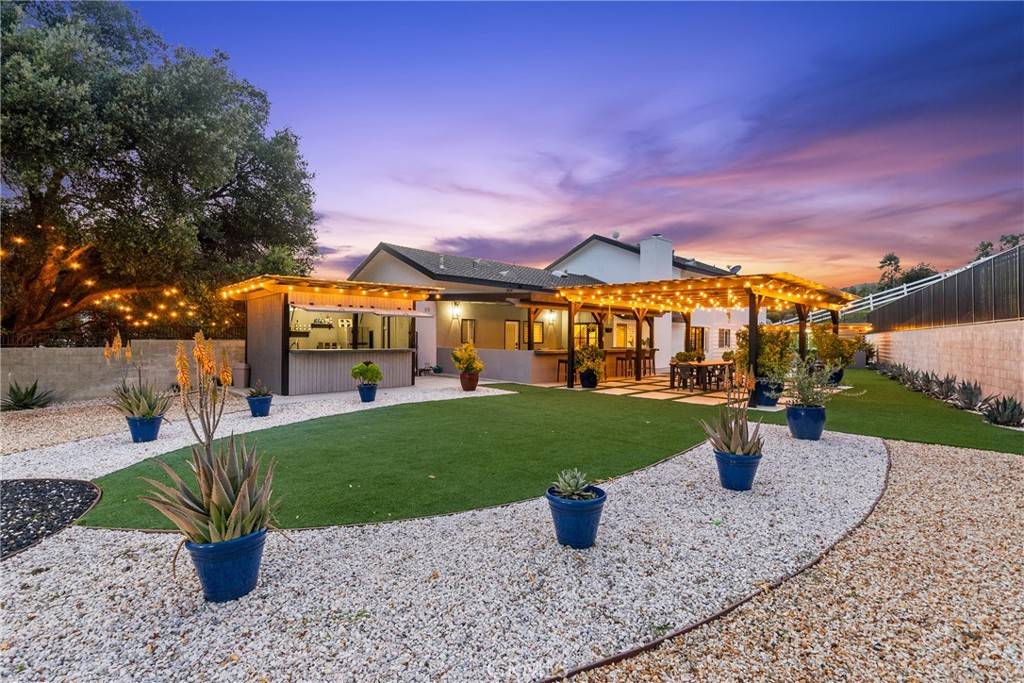 Castaic, CA 91384,30585 Hasley Canyon RD