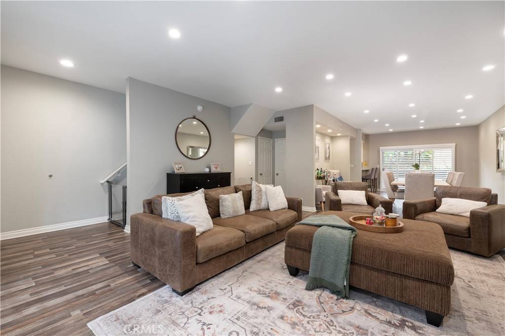 Sherman Oaks, CA 91403,14919 Dickens ST #104