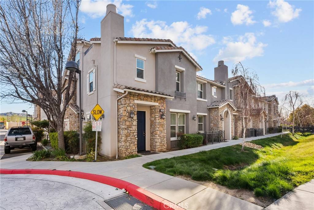 Simi Valley, CA 93063,2239 Rolling River LN #1