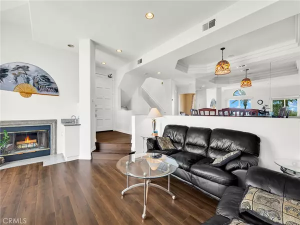 Malibu, CA 90265,6451 Zuma View PL #115