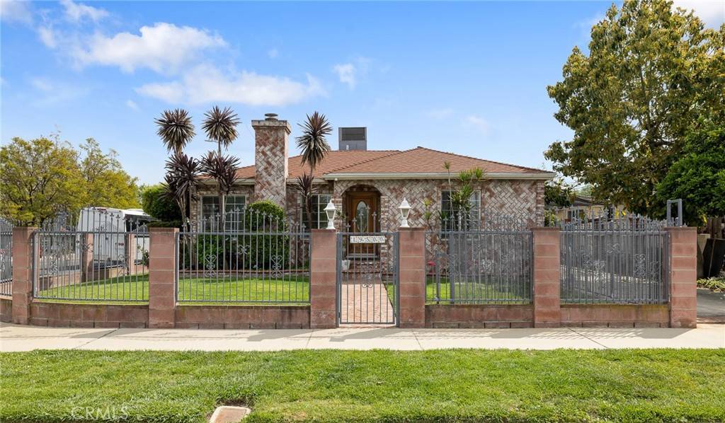 19500 Bassett ST, Reseda, CA 91335