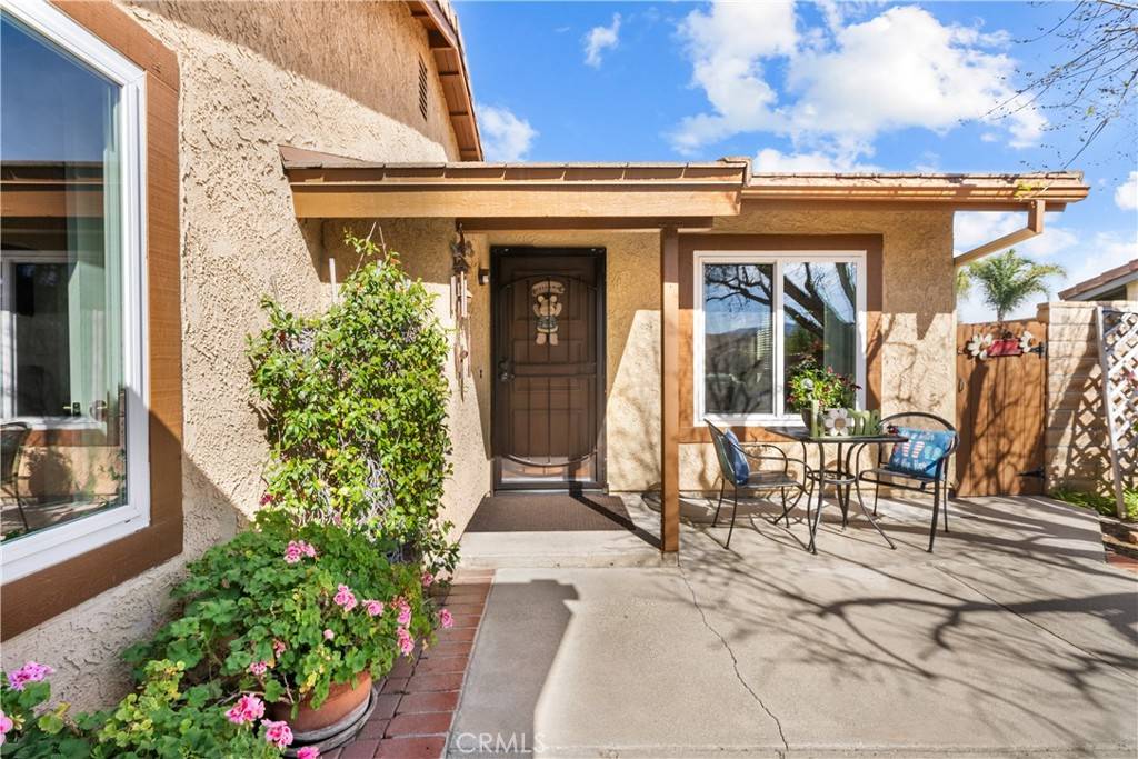 Valencia, CA 91355,25589 Palma Alta DR