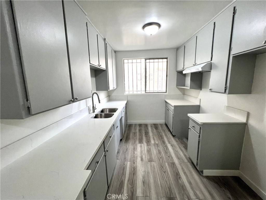 Los Angeles, CA 90035,859 S Shenandoah ST #3