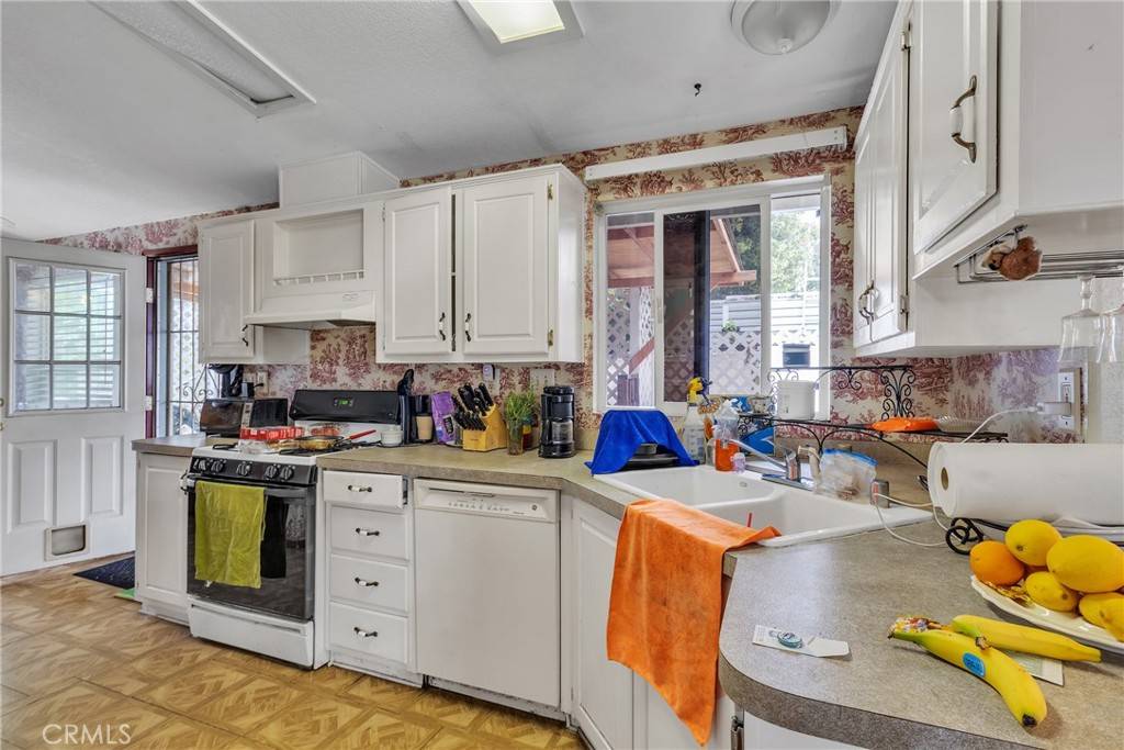 Woodland Hills, CA 91364,4201 Topanga Canyon BLVD #69