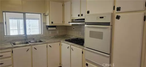 Canoga Park, CA 91304,8811 Canoga AVE #316