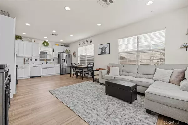 Saugus, CA 91350,21718 Candela DR