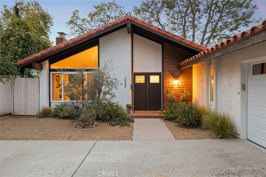 Westlake Village, CA 91361,2085 Rosebay ST