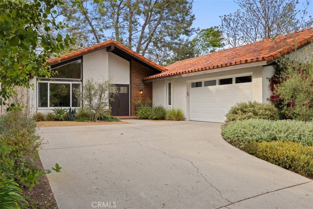 Westlake Village, CA 91361,2085 Rosebay ST
