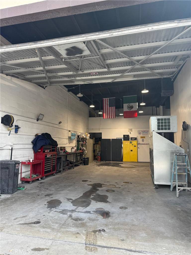Reseda, CA 91335,7052 Reseda BLVD #D1 & D2