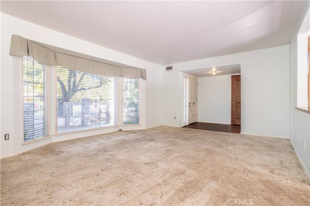 Reseda, CA 91335,6414 Corbin AVE