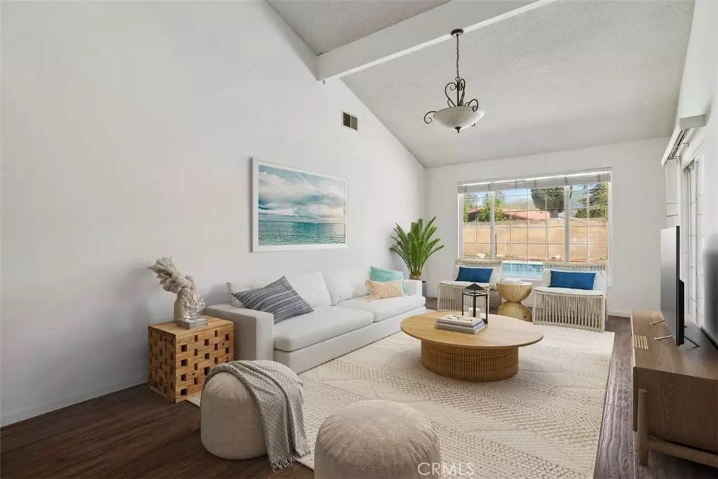 Chatsworth, CA 91311,21129 San Jose ST
