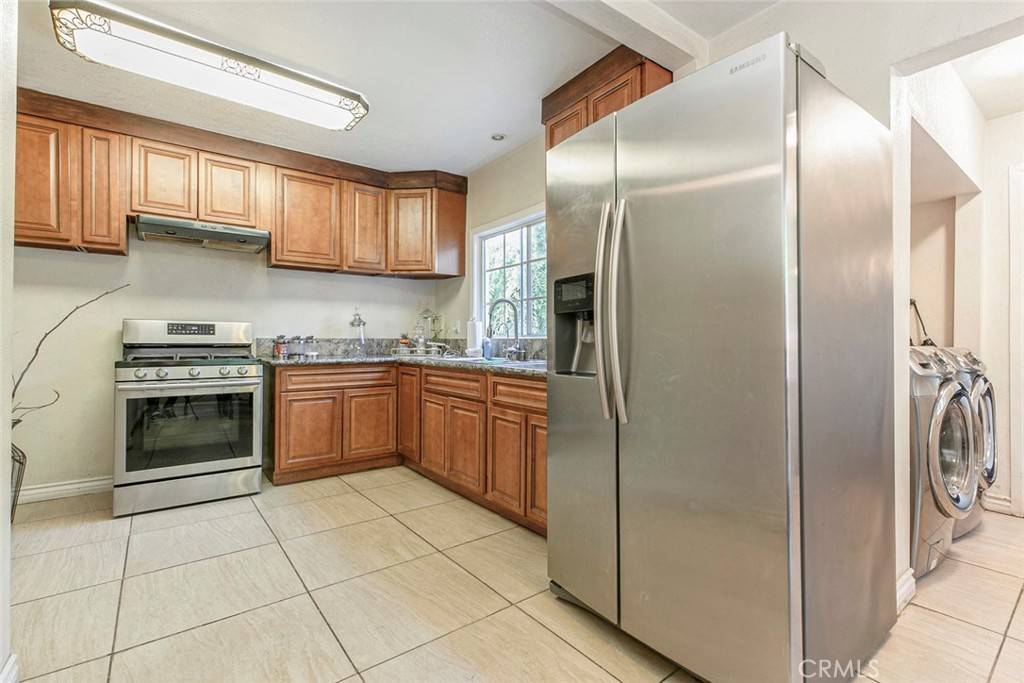 Sunland, CA 91040,10058 Sunland BLVD