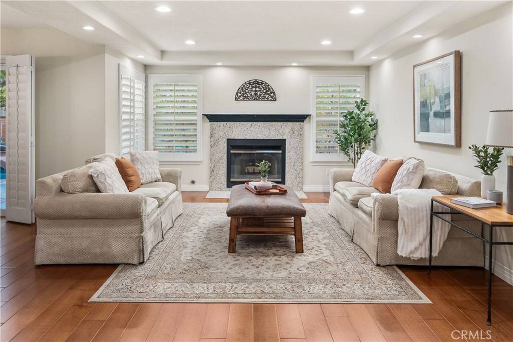 Valencia, CA 91355,24118 Saint Moritz DR