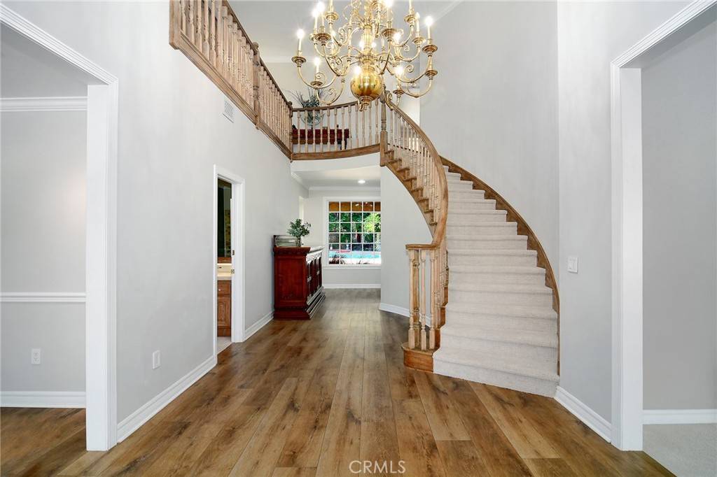 Agoura Hills, CA 91301,29528 Ridgeway DR