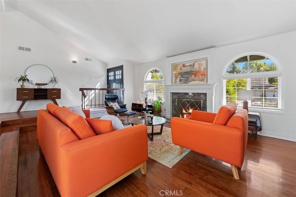 Calabasas, CA 91301,27093 Esward DR
