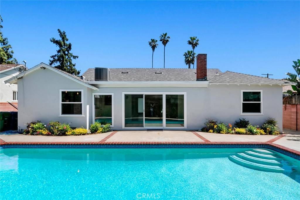 8853 Fullbright AVE,  Winnetka,  CA 91306