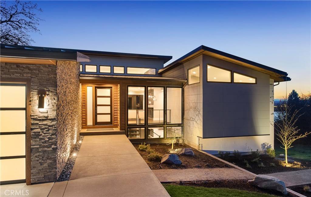Pacific Palisades, CA 90272,768 Hartzell ST