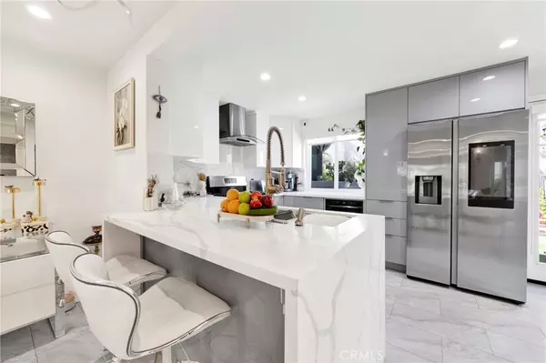Thousand Oaks, CA 91361,278 Green Lea PL