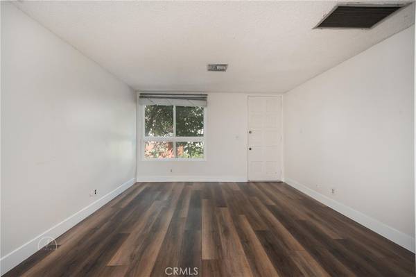 Van Nuys, CA 91405,7300 Lennox Ave #B7